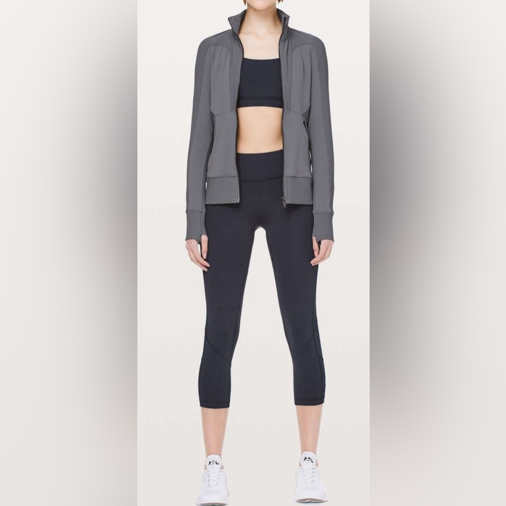 Lululemon Athletica Movement to Movement Jacket in Titanium- New With Tags - Picture 14 of 14